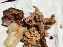 -烤肉小伙烤肉店