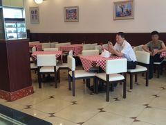 -红宝石·鲜奶小方·海派西点房(南丹店)
