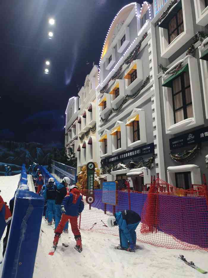 无锡热雪奇迹(融创雪世界)-"从苏州出发,50分钟开车到达无锡融创滑雪.