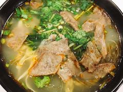 牛肉粉丝汤-牛煎里牛肉煎包淮南牛肉汤(广东路店)