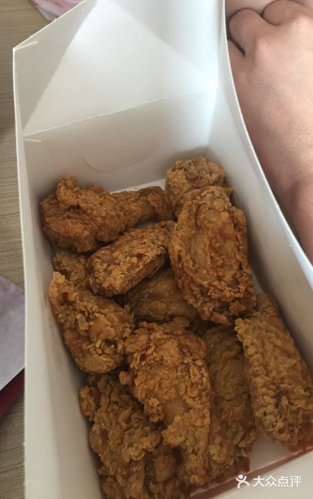 肯德基(长兴欧尚店)香辣鸡翅图片