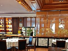 -八府香鸭·啫啫煲(华山路店)