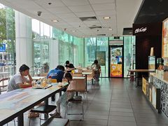 -麦当劳(假日广场店)