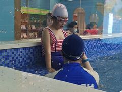 -Swim斯卫姆国际儿童游泳中心(红博中央公园店)