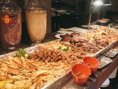-广州万富希尔顿酒店·感趣自助餐厅·金秋蟹宴生蚝海鲜刺身烧烤