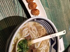 -鑫花溪牛肉米粉(东环大润发店)