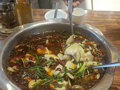 -乡土特色.冷锅鱼.牦牛肉汤锅