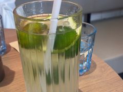 -必胜客(上海华谊新所店)