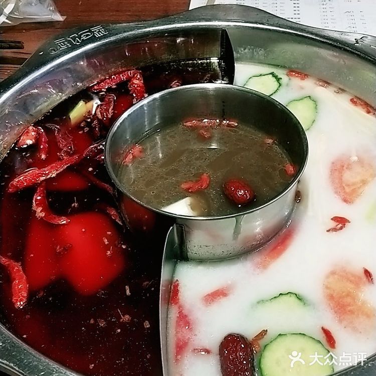 他们家的位置很好找，在常熟万达广场4楼