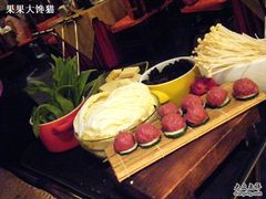 -小天鹅火锅·一线江景洪鼎旗舰店(洪崖洞店)