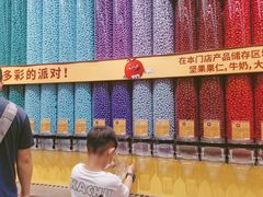 -m豆巧克力世界(上海世茂广场店)
