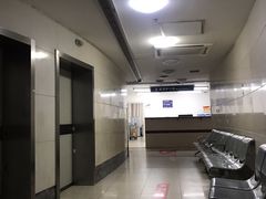 -上海市松江区中心医院