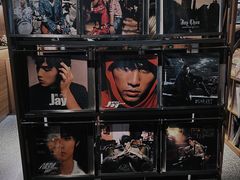 -黑胶星球(华发中城商都店)