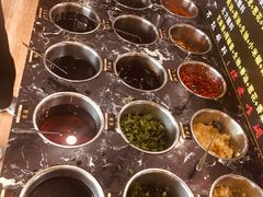 自助调料区-名扬煮艺肥牛自助火锅(东平店)