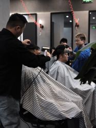 -老肖男士理发店