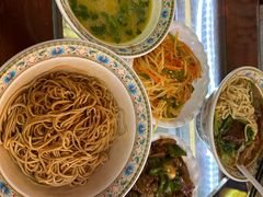 -金杨拉面王小吃面馆·牛三宝面·红烧牛肉粉