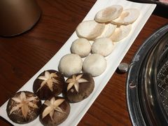 菌菇拼盘-爱合牛·和牛烧肉&和牛火锅放题(伊势丹南京路店)