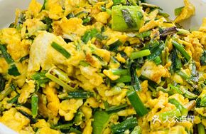 Chives Stir-fried with Xinyang Local Eggs
