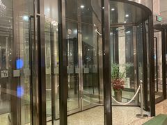 -上海虹桥西郊假日酒店