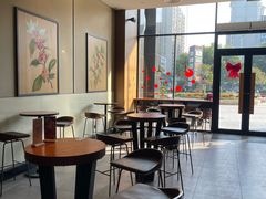 -星巴克(武汉江夏中百广场店)