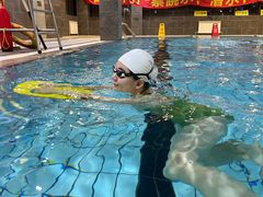 -小海豚国际游泳培训(长宁龙之梦酒店)