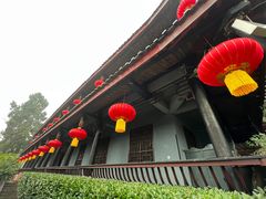-峨眉山报国寺