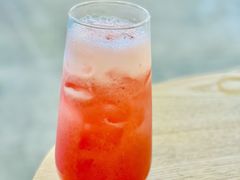 草莓大爆炸-焙丽拾光(麦凯乐直营店)