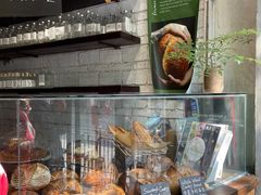 面包甜点陈列柜-O'mills Sourdough Bakery&Bistro(永嘉路店)