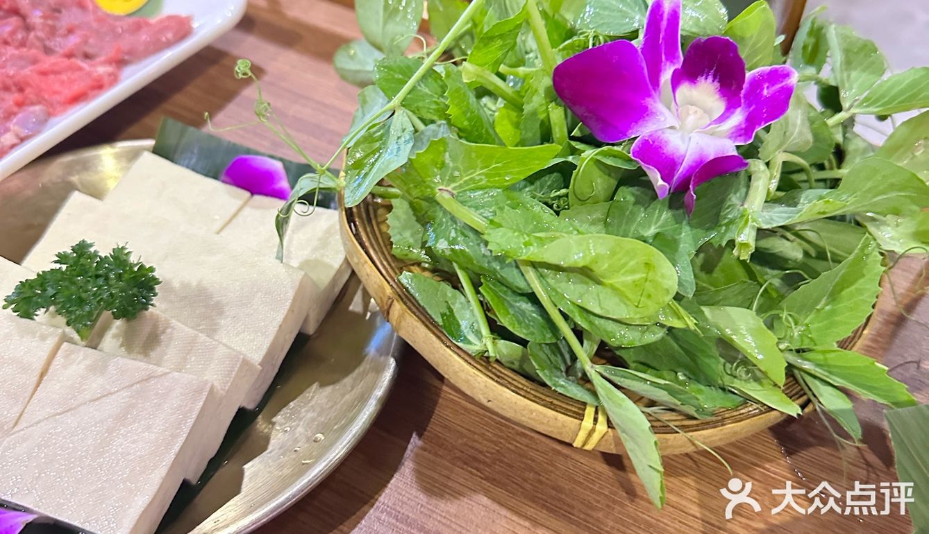 涮嘴牛肉上桌啦