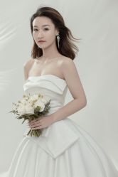 点击看大图 -挪娅婚纱摄影皇家会所
