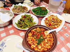 -洪霞餐馆