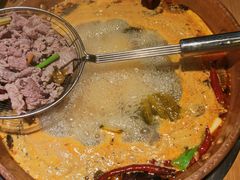 -洱火云南酸菜牛肉火锅(石景山当代商城店)