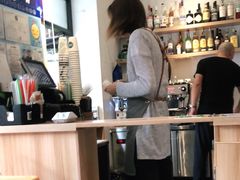-WOW coffee