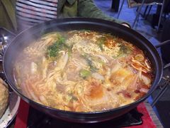 部队火锅-MI WU FACTORY米屋美食工厂餐厅(绿地店)