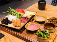 蒙自过桥米线-麦麦山云南菜(复地活力城店)
