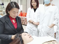 -首脑美容美发化妆美甲培训学校(龙岗校区)