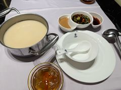 -红鼎豆捞·非遗鲍皇汤火锅(宝丰路店)