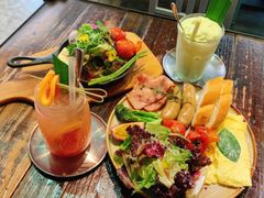 牛油果奶昔-MIKAKU(万达广场上海宝山店)