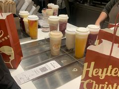-喜茶(杭州滨江宝龙店)