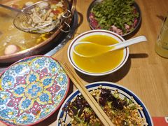 -洱火云南酸菜牛肉火锅(石景山当代商城店)