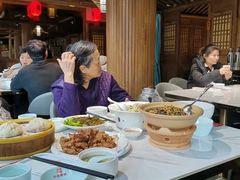 -乔家小院•非遗驴肉•本地小海鲜(滨河路店)