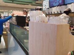 -奈雪的茶(亨特国际广场店)