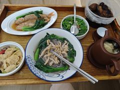 -雪梅月子中心(华侨城店)