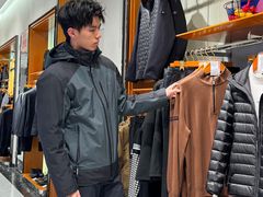 -王府井百货熙地港店