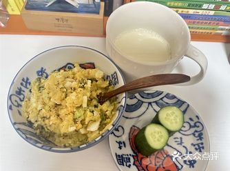 今日减脂餐分享 早：清新的黄瓜、香软的鸡蛋、绵密的土