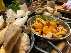 -一朵菌·野生菌探索家火锅(南亚店)