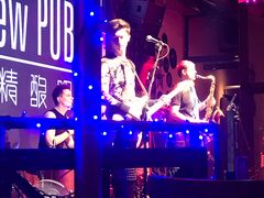 -爱啤精酿·民谣酒馆(滨江店)