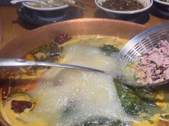 -洱火云南酸菜牛肉火锅(石景山当代商城店)