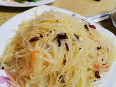 酸辣土豆丝-春水锅贴·传统鲁菜(大明湖店)