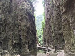 -龙潭大峡谷